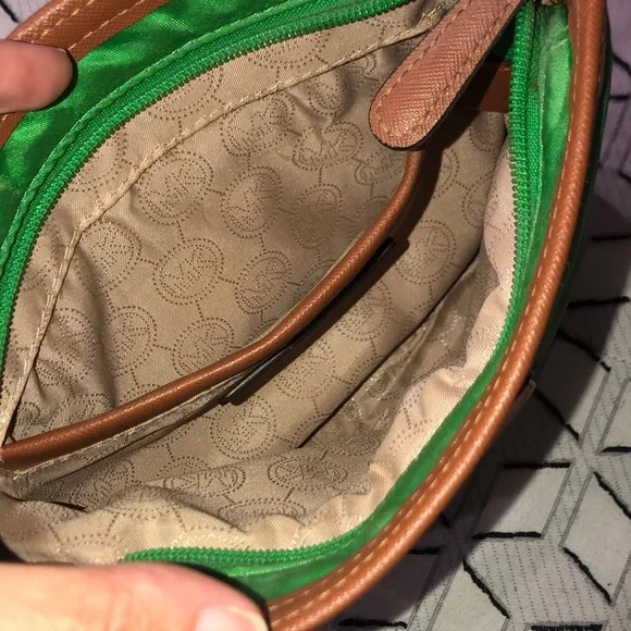 Michael Kors cross body - Picture 6 of 6